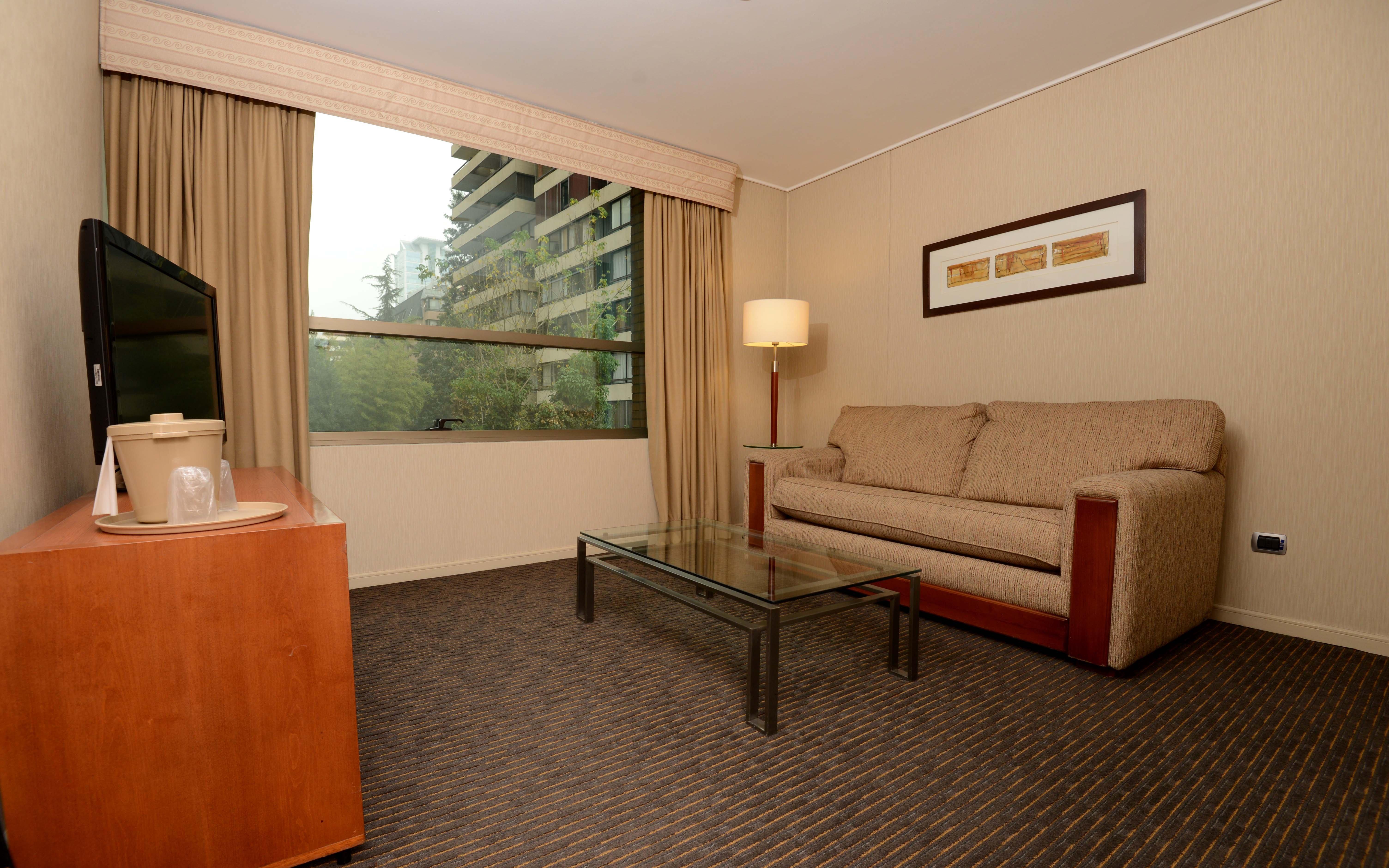 Holiday Inn Express Santiago Las Condes By Ihg Экстерьер фото