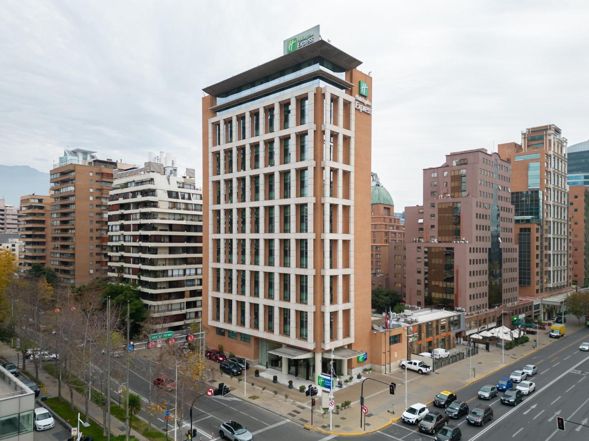 Holiday Inn Express Santiago Las Condes By Ihg Экстерьер фото