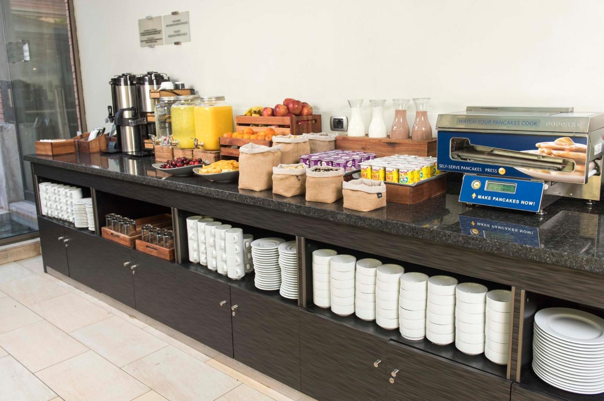 Holiday Inn Express Santiago Las Condes By Ihg Экстерьер фото