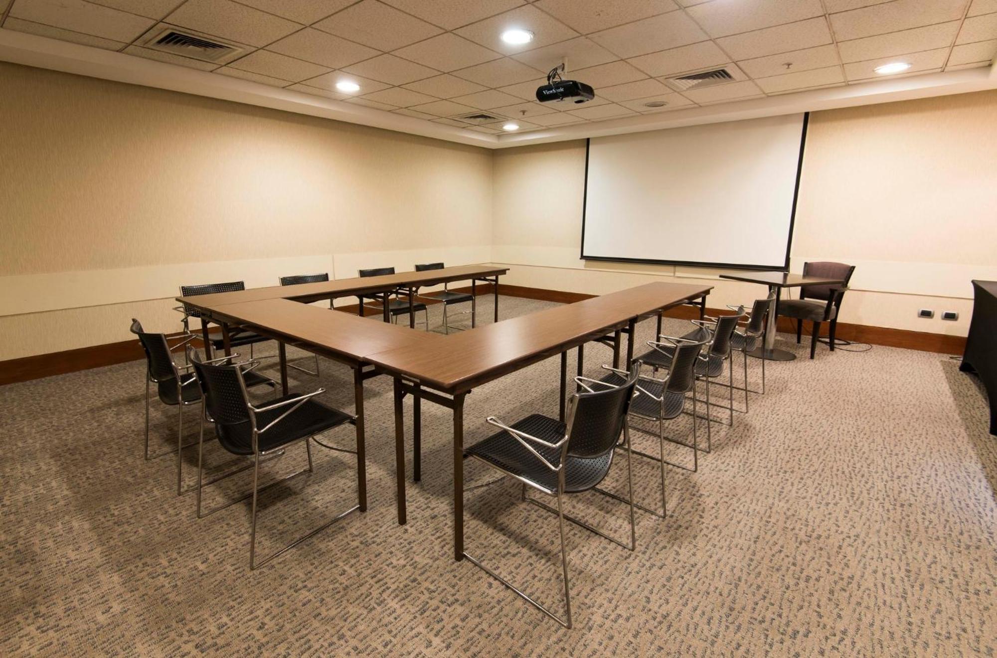 Holiday Inn Express Santiago Las Condes By Ihg Экстерьер фото