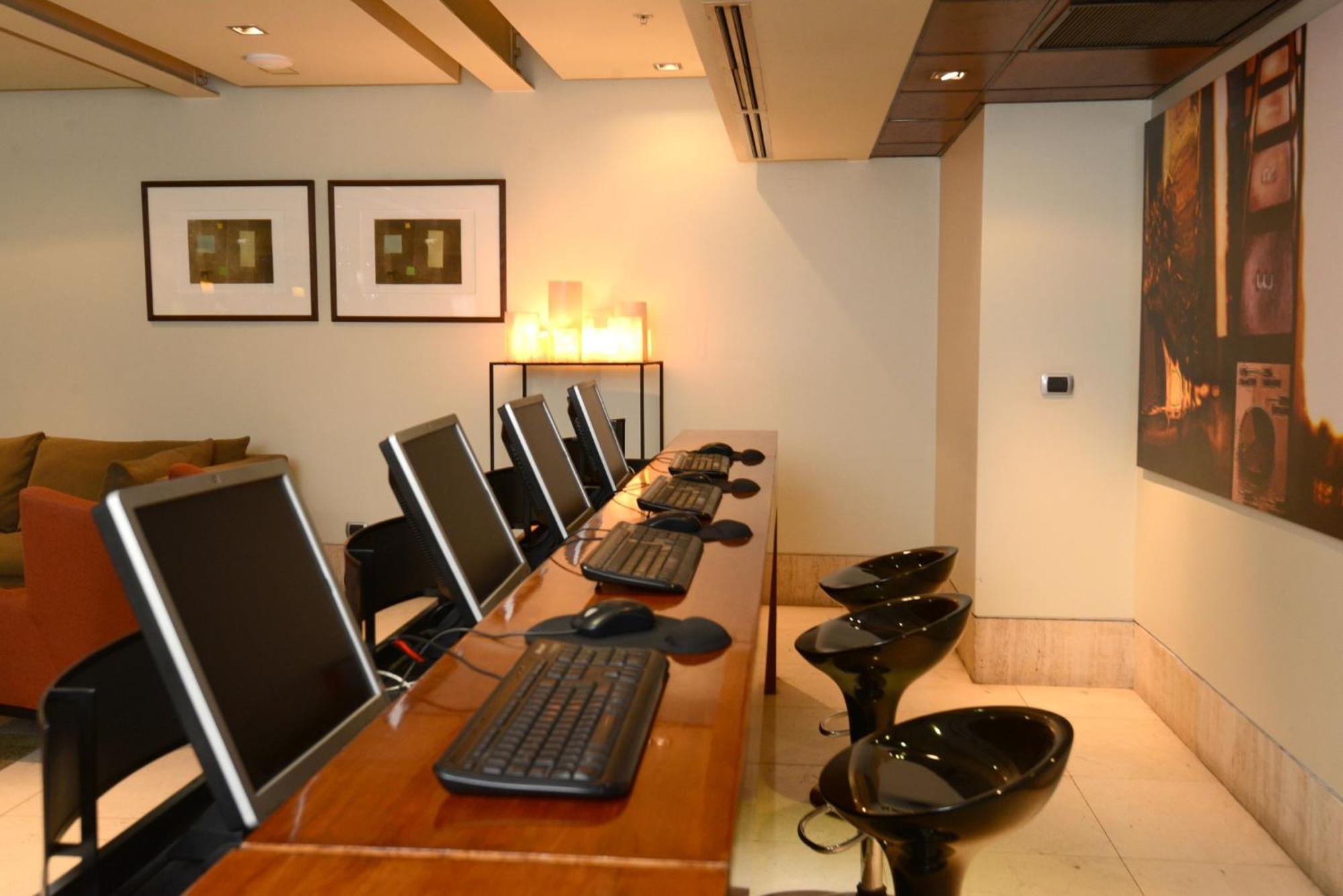 Holiday Inn Express Santiago Las Condes By Ihg Экстерьер фото