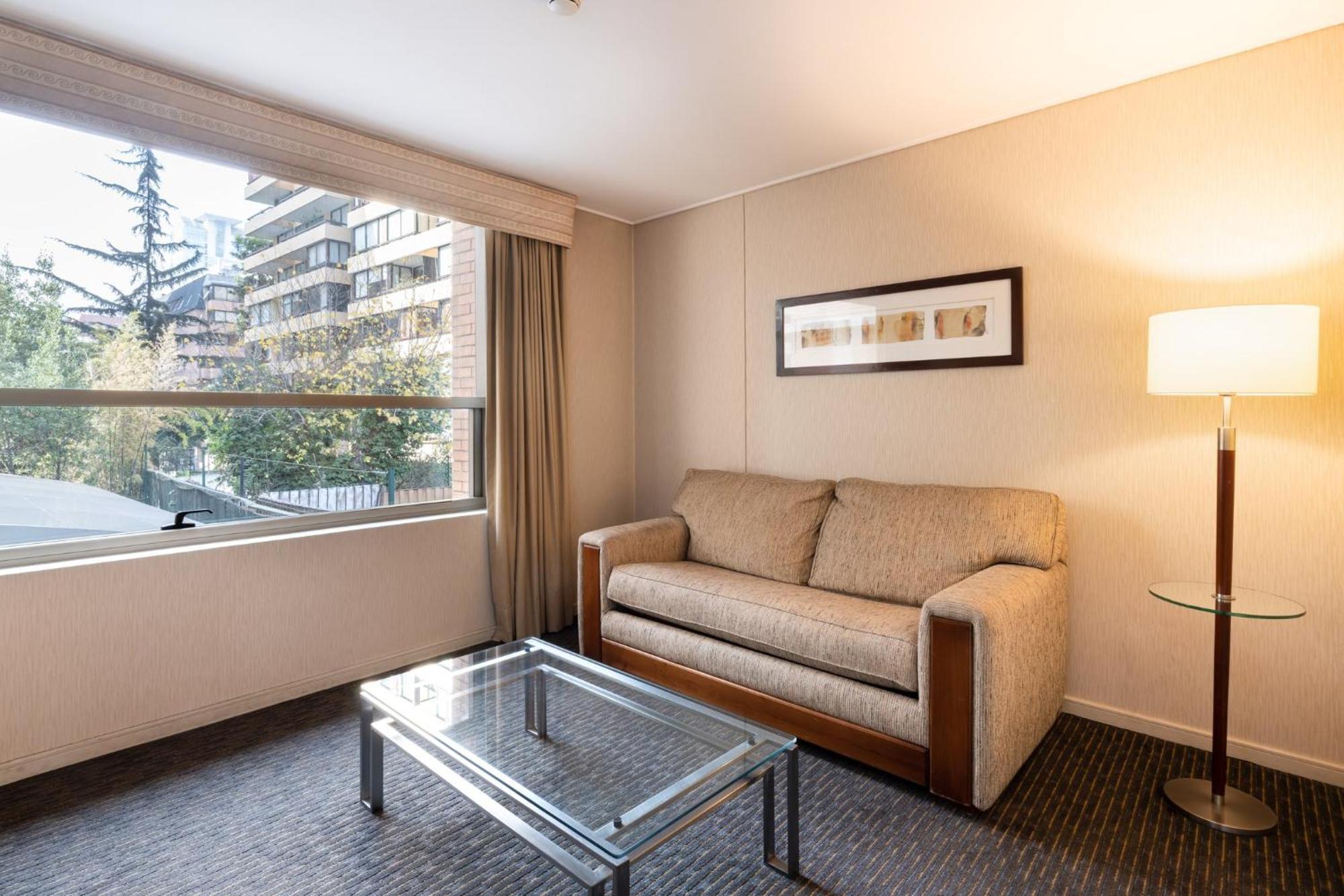 Holiday Inn Express Santiago Las Condes By Ihg Экстерьер фото